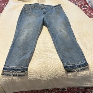 Old Navy Light Blue Cropped Jeans